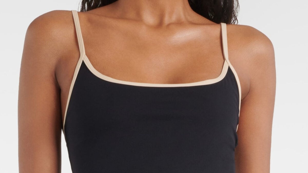 I costumi interi minimal sono il must chic dell’Estate