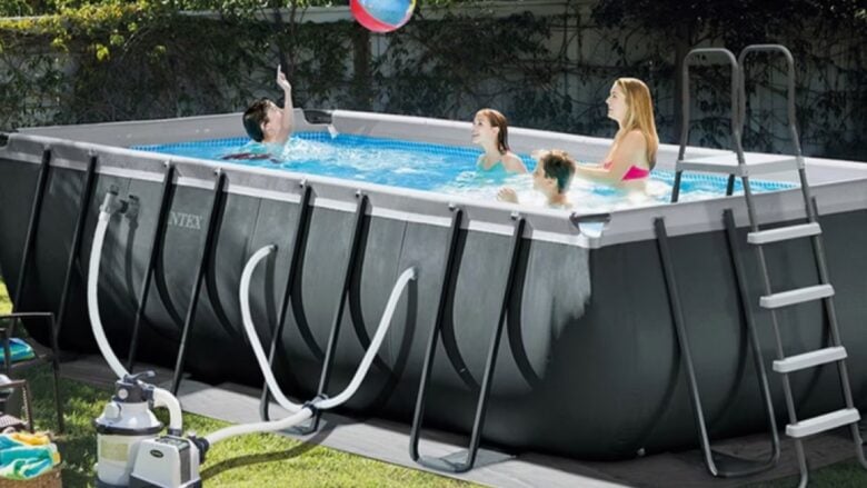 Piscine fuori terra a prezzi bassissimi: le offerte Decathlon da non lasciarsi sfuggire