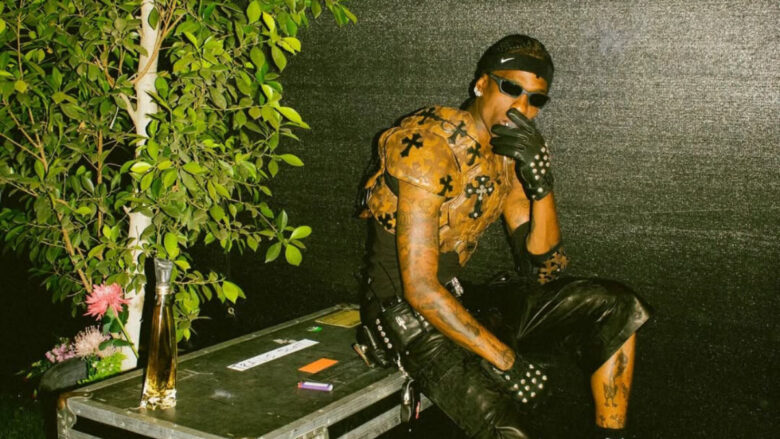 Travis Scott è il nuovo Chief Visionary di Oakley: tutti i dettagli…