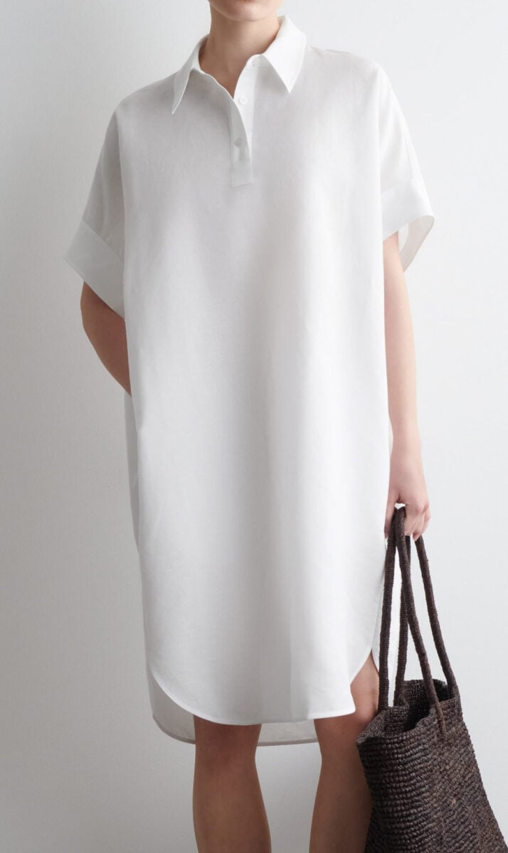 Freschi e chic, gli abiti bianchi in lino sono il must have della bella stagione Freschi e chic, gli abiti bianchi in lino sono il must have della bella stagione
