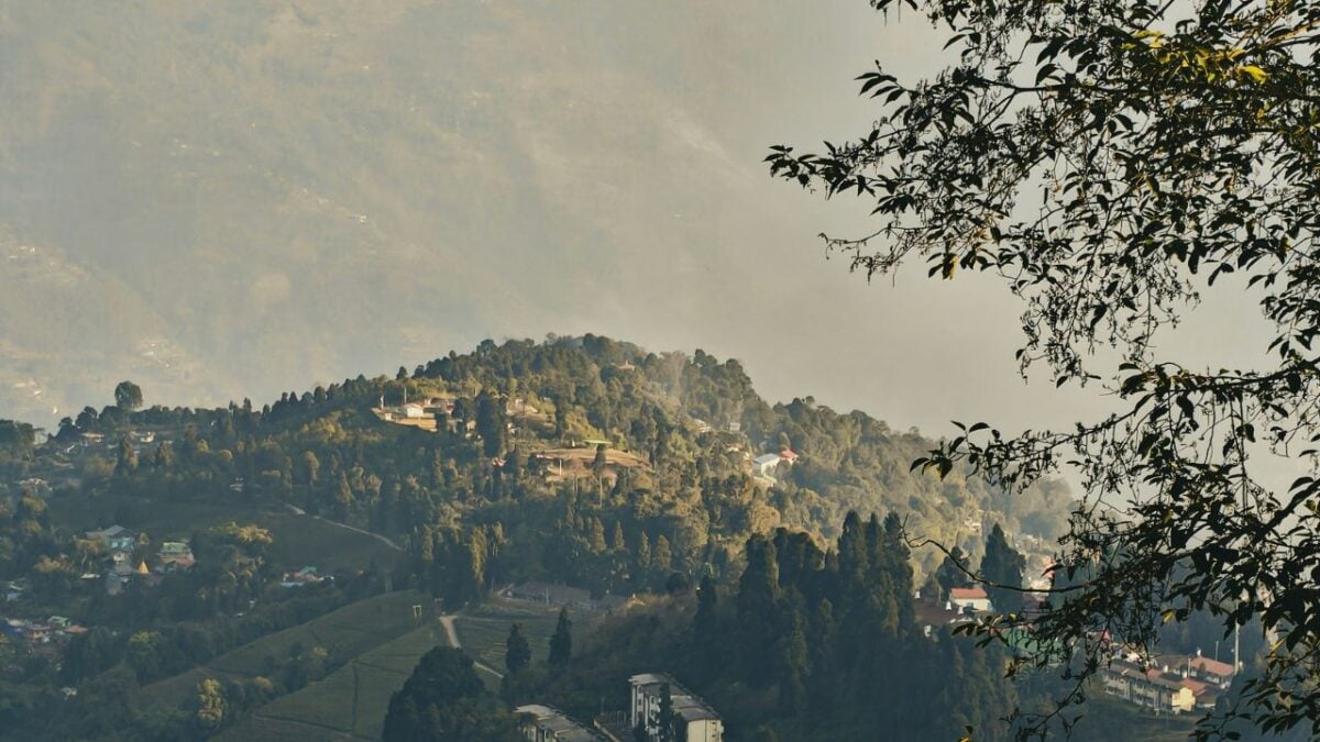 Un borgo pittoresco e un castello da Fiaba: ecco la meraviglia da scoprire tra i Colli Piacentini…