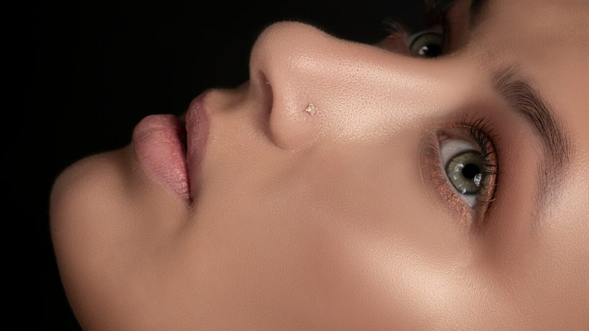 La nuova collezione make up di Clarins è un omaggio alla Golden Hour: strepitosa!