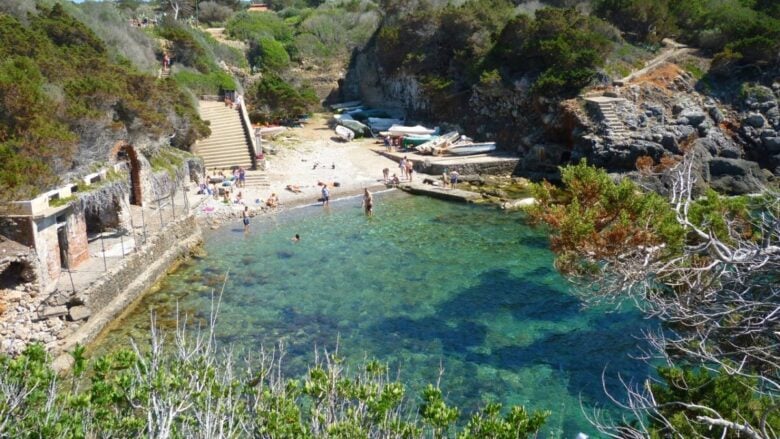 4 splendide Isole Italiane fuori dai circuiti turistici per un’estate di pace e bellezza