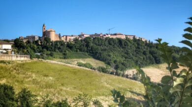 Scopri questo borgo nel cuore della Valle del Tenna: una meraviglia unica tra natura e storia
