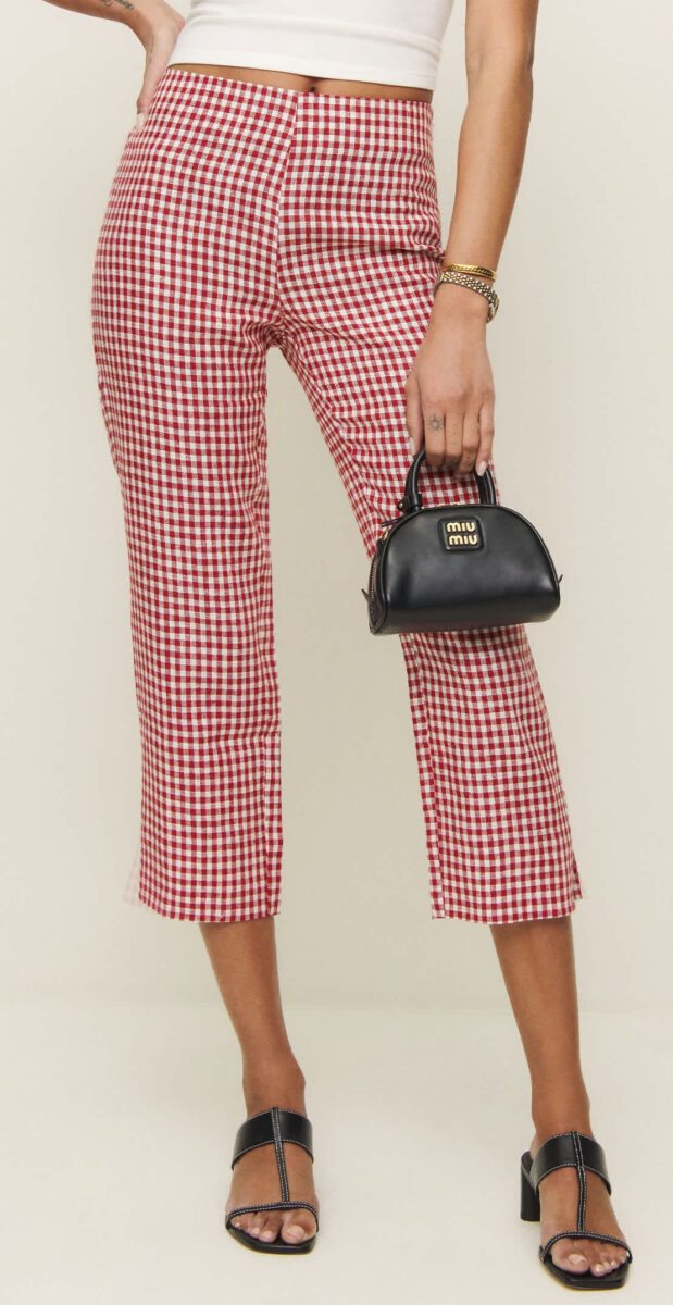 Intramontabili e chic: i pantaloni Capri che servono davvero al tuo guardaroba Intramontabili e chic: i pantaloni Capri che servono davvero al tuo guardaroba
