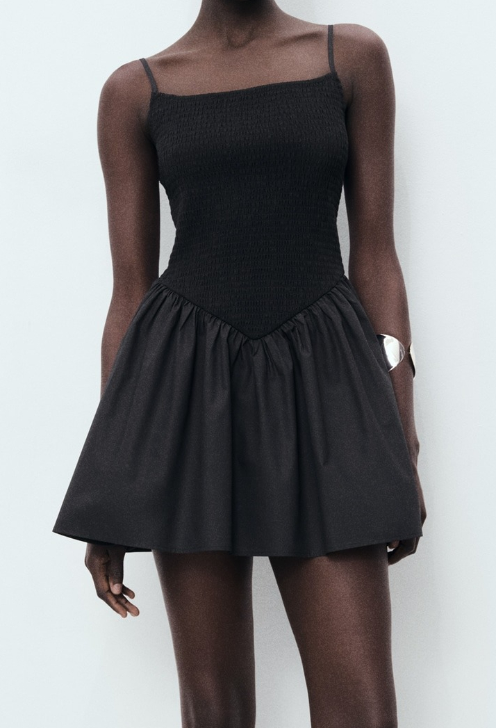 Sono gli abiti con corsetto il must have sexy dell’Estate 2025