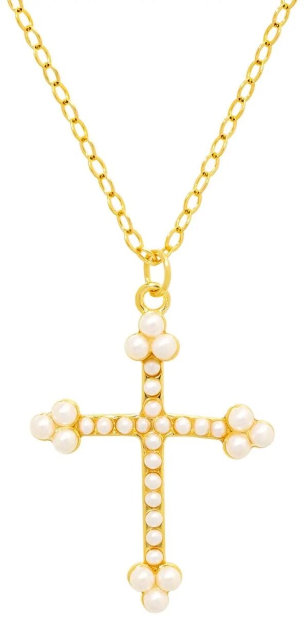 Torna di moda la collana con croce, l’accessorio must have del momento Torna di moda la collana con croce, l’accessorio must have del momento