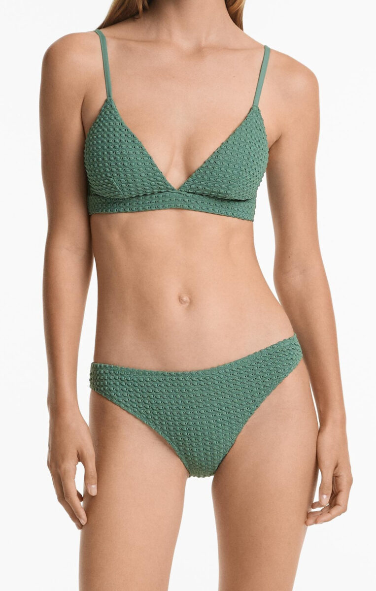 I Costumi in crochet sono il grande trend dell’Estate 2025 I Costumi in crochet sono il grande trend dell’Estate 2025