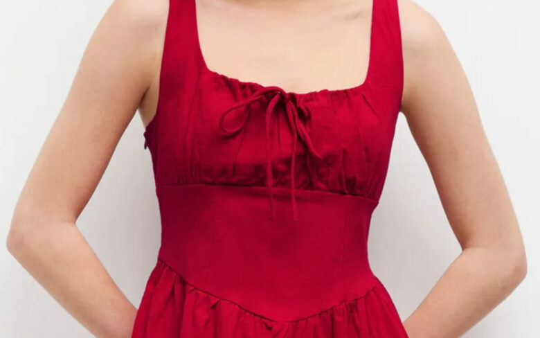 Sono gli abiti con corsetto il must have sexy dell’Estate 2025