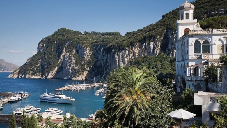 Organizza il tuo viaggio a Capri, l’isola più affascinante del Mediterraneo