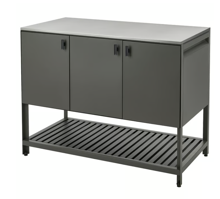 Scopri la linea di arredo IKEA pensata per il tuo angolo barbecue in Giardino Scopri la linea di arredo IKEA pensata per il tuo angolo barbecue in Giardino