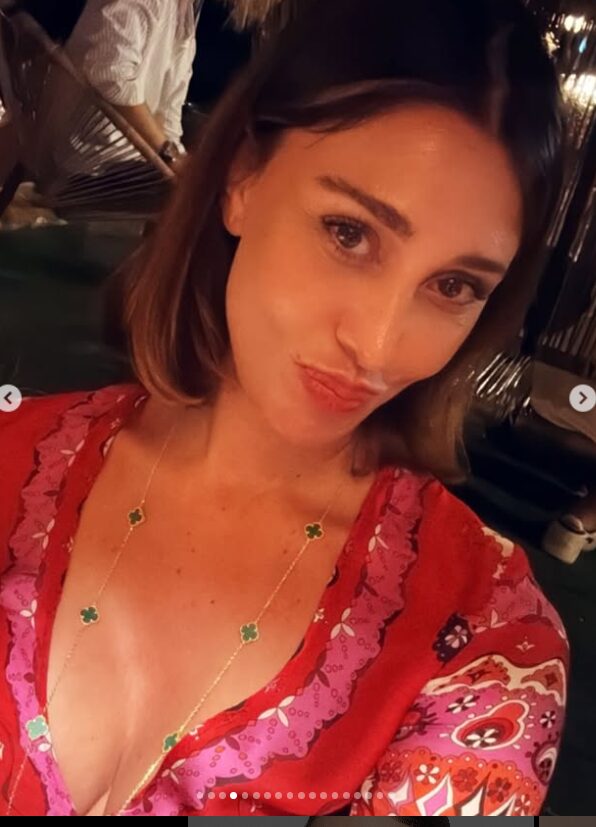 Belen Rodriguez sfoggia i preziosi accessori che valgono oltre 20 mila euro!