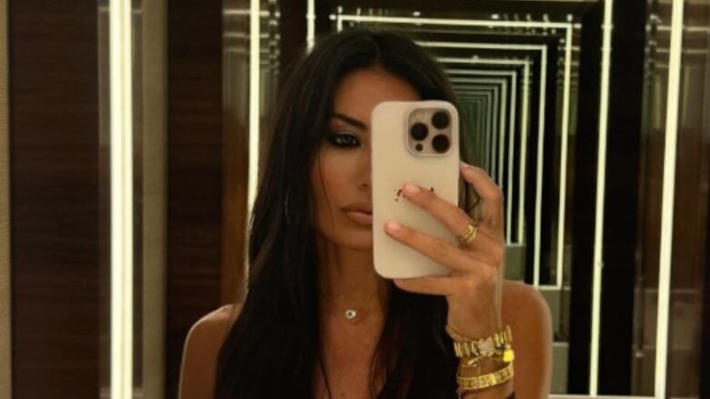 Elisabetta Gregoraci, super elegante e femminile con il total Look animalier e griffato che vale oltre i 4 mila euro!
