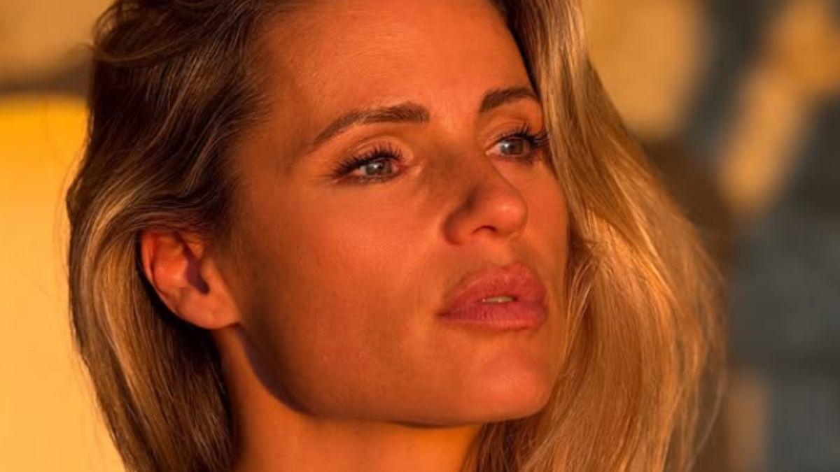 Michelle Hunziker segue il trend del mini dress in stile giapponese ma con un dettaglio in più: quanto costa il Look sfoggiato dalla conduttrice