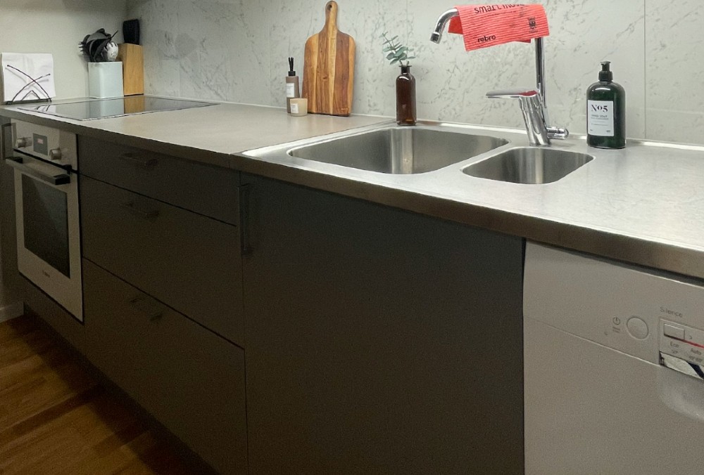 Piani cucina 2025: ecco materiali e finiture di tendenza per uno stile elegante e contemporaneo