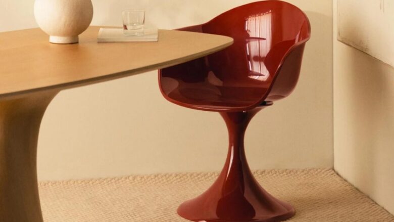 Il rosso ciliegia conquista anche l’estate: scopri le migliori proposte in Cherry Red di The Masie
