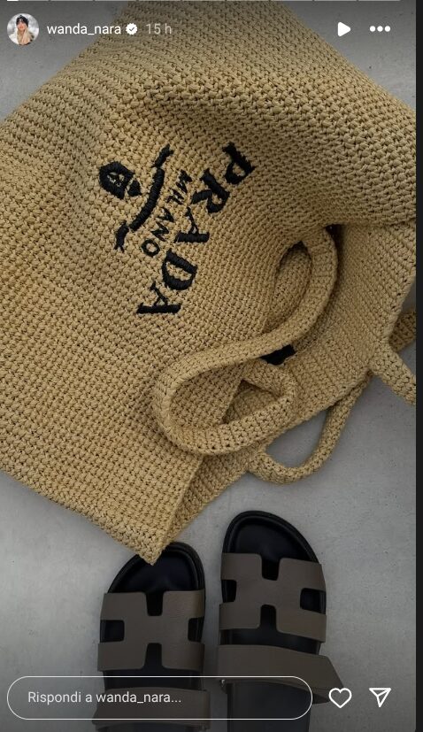 Wanda Nara, neppure in spiaggia rinuncia allo stile più glamour con gli accessori griffati: ecco quanto ha speso! Wanda Nara, neppure in spiaggia rinuncia allo stile più glamour con gli accessori griffati: ecco quanto ha speso!