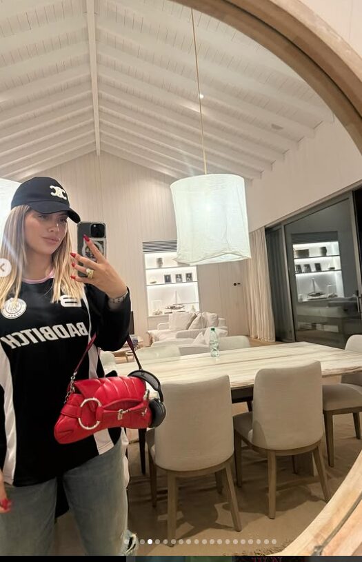 Wanda Nara possiede una Gucci Horsebit rara che non tutti hanno: scoprila qui! Wanda Nara possiede una Gucci Horsebit rara che non tutti hanno: scoprila qui!