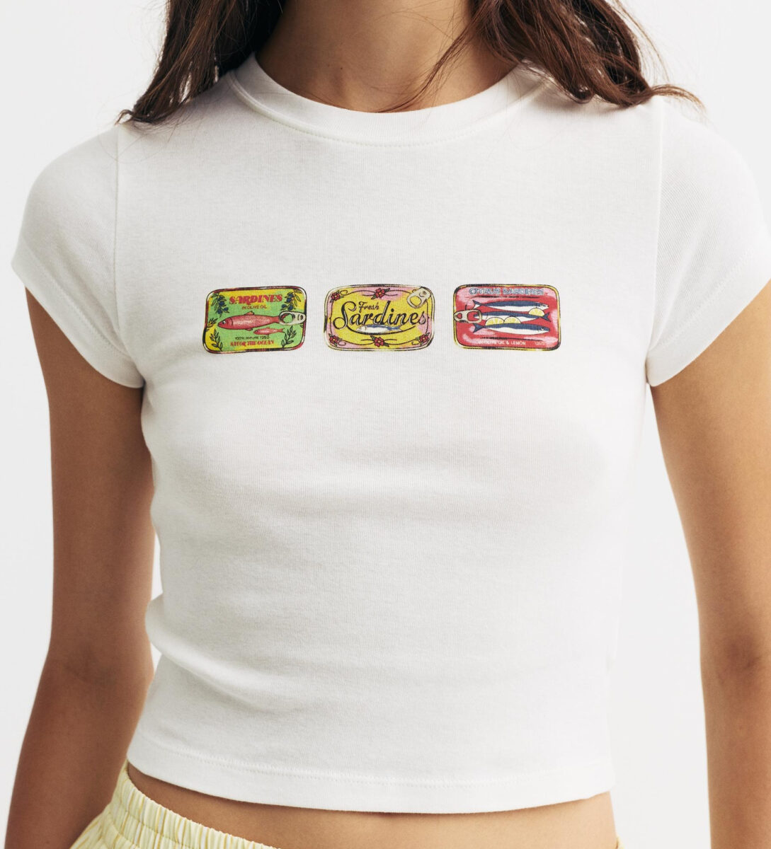 I capi e gli accessori con motivo Sardine sono il feticcio del momento. Da non perdere!