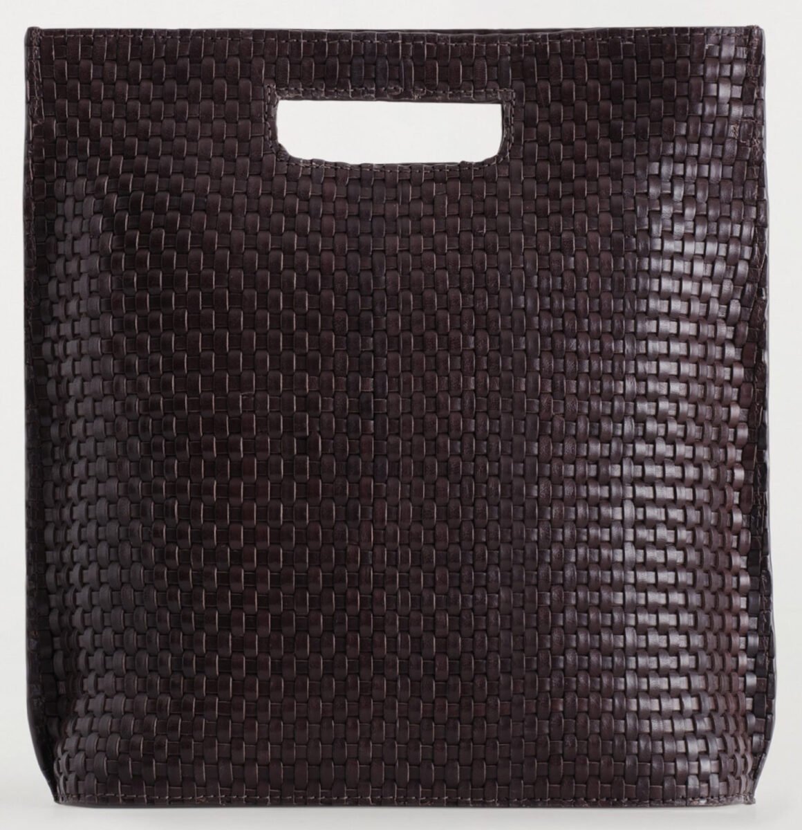 7 capi e accessori color cioccolato firmati COS per un Settembre glam e chic