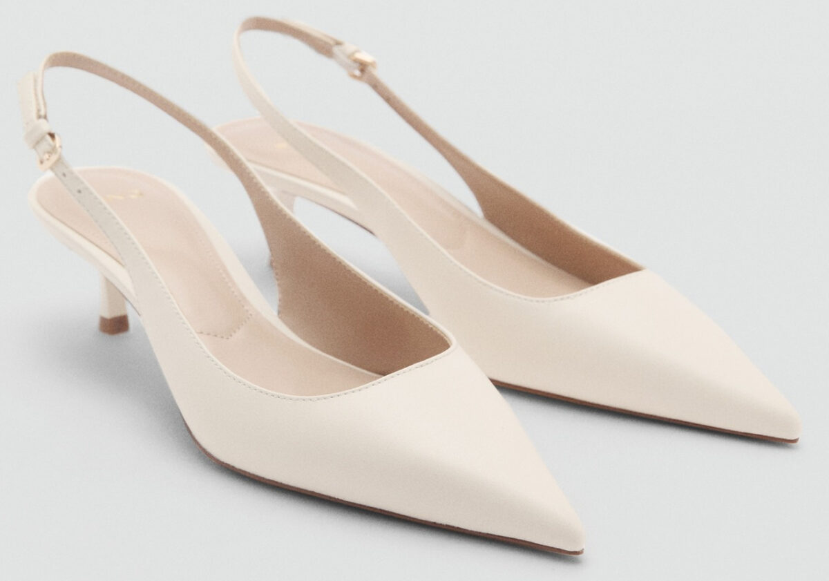 Sapevate che le décolleté bianche con tacco kitten sono il pezzo forte di stagione? Eleganti e comode! Sapevate che le décolleté bianche con tacco kitten sono il pezzo forte di stagione? Eleganti e comode!