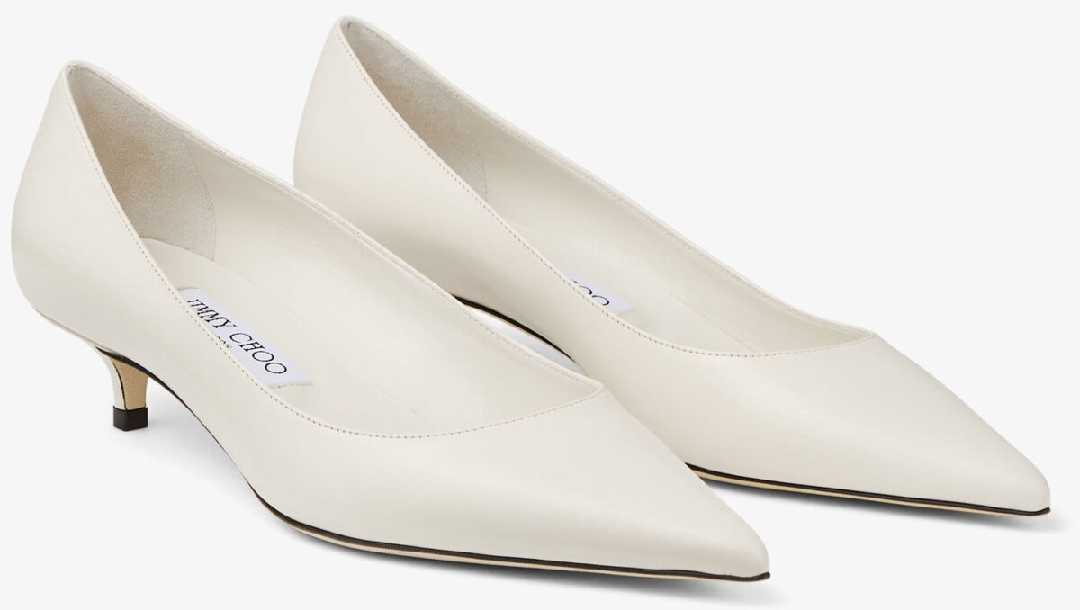 Sapevate che le décolleté bianche con tacco kitten sono il pezzo forte di stagione? Eleganti e comode! Sapevate che le décolleté bianche con tacco kitten sono il pezzo forte di stagione? Eleganti e comode!