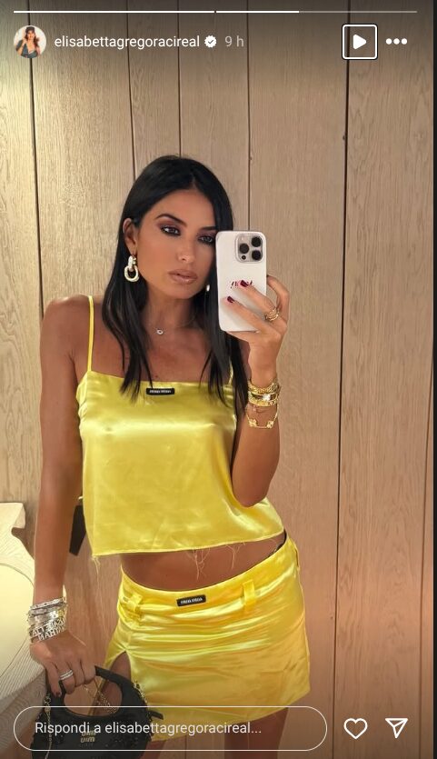 Elisabetta Gregoraci, anche in estate sceglie i coordinati per un Look più chic e glamour: scopri il suo griffato! Elisabetta Gregoraci, anche in estate sceglie i coordinati per un Look più chic e glamour: scopri il suo griffato!