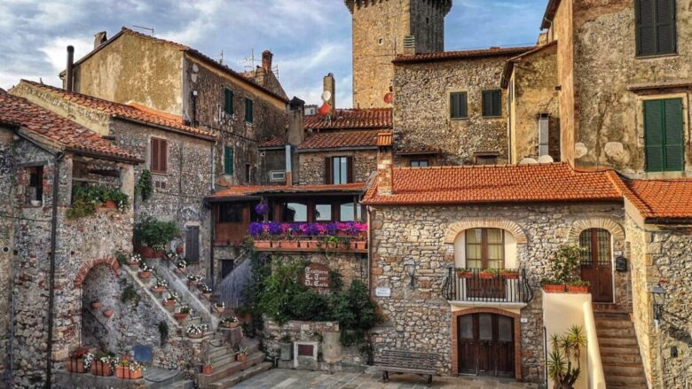 Selvaggio e Chic: è il Borgo vicino al Mare più amato della Maremma Toscana!