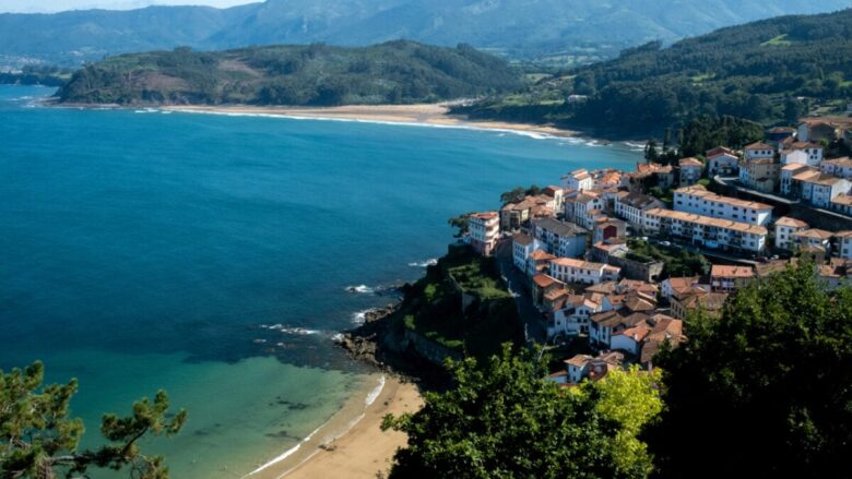 Scopri la bellissima Pisciotta: il borgo del Cilento sospeso tra mare e storia