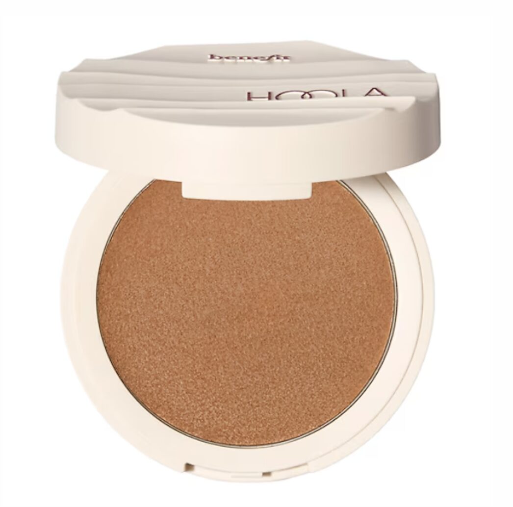 Si chiama brontouring il trend make up che valorizza le donne dai 40 anni in sù