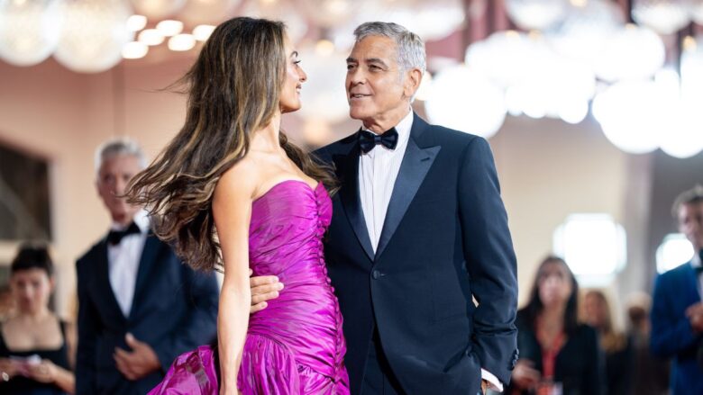 Amal e George Clooney trionfano sul red carpet di Venezia 2025 con il loro amore e con il loro Look da 10 e lode!