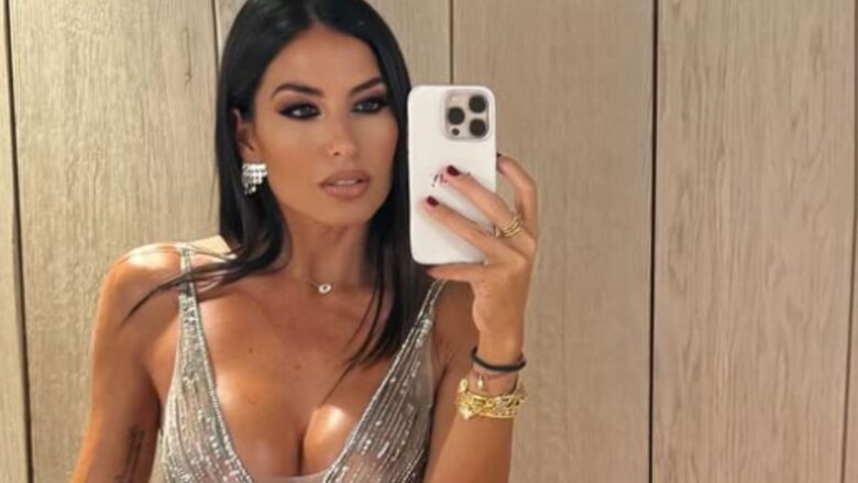 Elisabetta Gregoraci brilla al concerto di JLo a Porto Cervo con un meraviglioso abito tempestato di cristalli