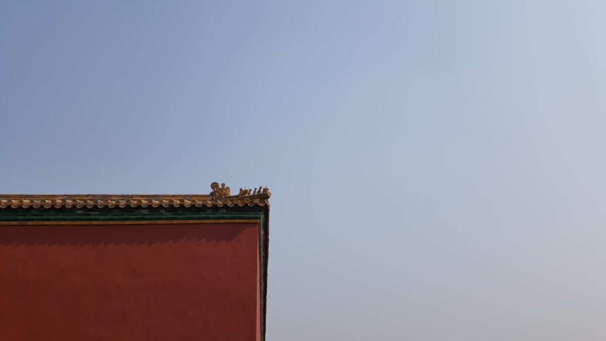 Casa accogliente e pronta all’autunno: i lavori di manutenzione da fare adesso