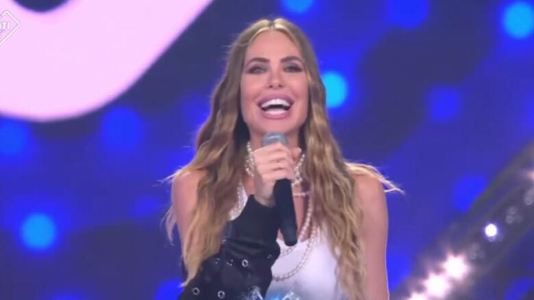 Ilary Blasi lascia tutti senza fiato per l’ultima puntata di Battiti Live: guarda qui il Look!