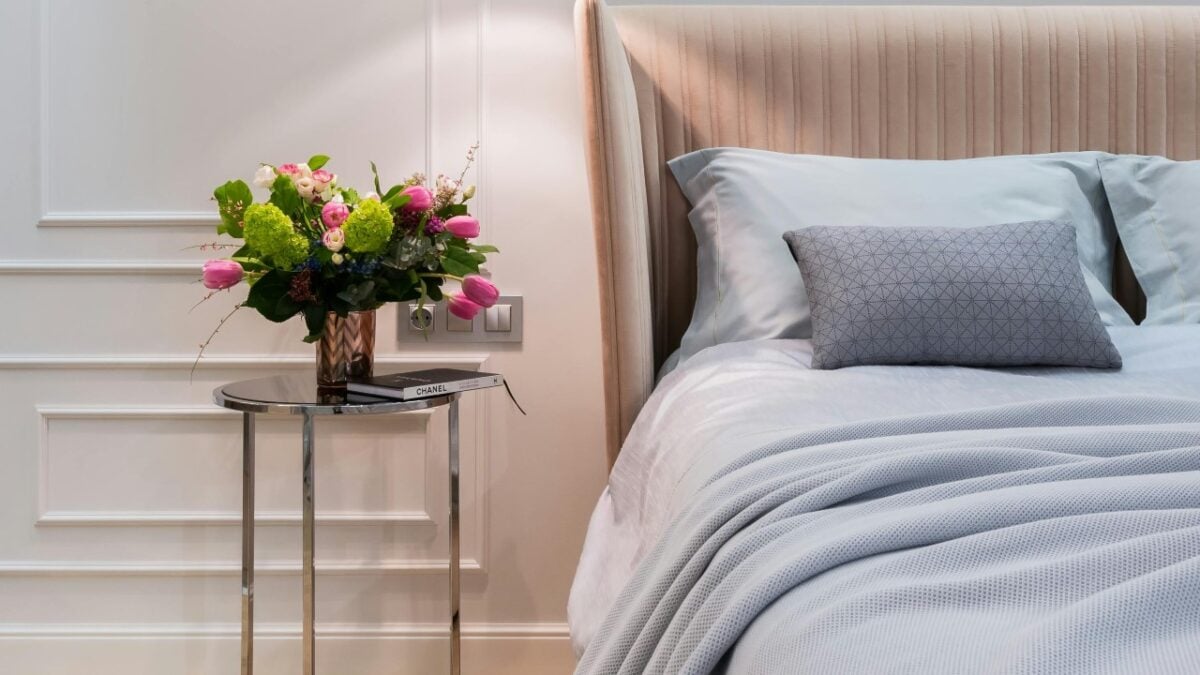 Come scegliere le lenzuola d’estate: materiali e dettagli che migliorano il sonno e lo stile Come scegliere le lenzuola d’estate: materiali e dettagli che migliorano il sonno e lo stile