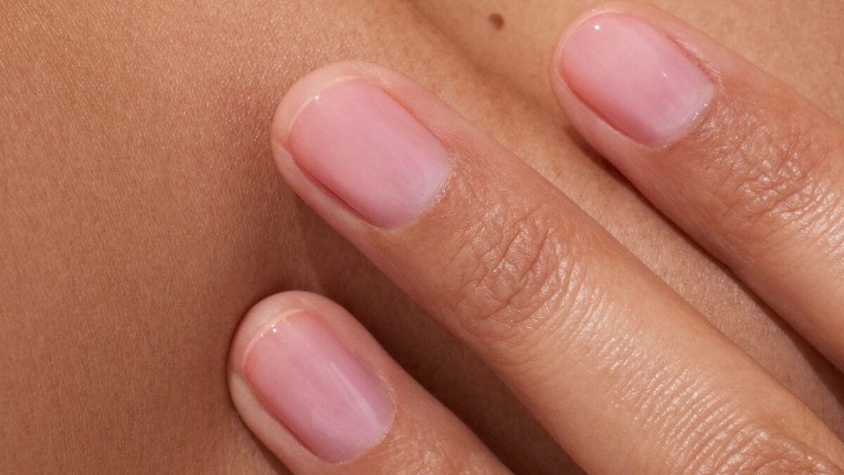La Rose Water Manicure conquista tutte: qui gli Smalti rosa per ricrearla