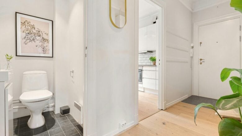 Come arredare al meglio il bagno di servizio: idee per renderlo pratico e accogliente