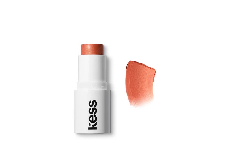 Make up leggero post vacanze: il trucco naturale che esalta la pelle abbronzata