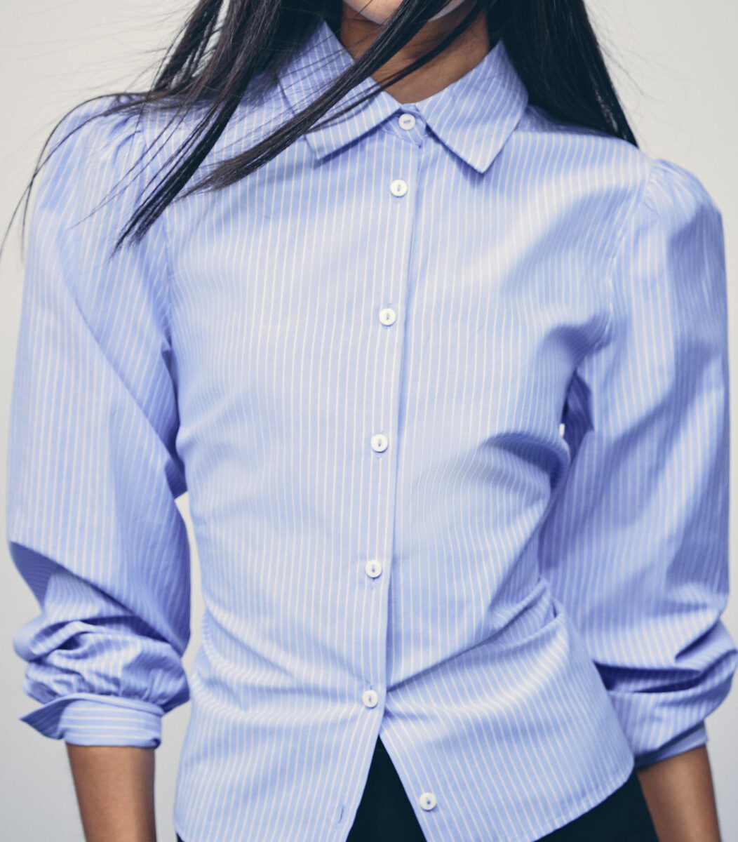 Le Camicie a righe sono il must have glam dell’Autunno 2025 Le Camicie a righe sono il must have glam dell’Autunno 2025