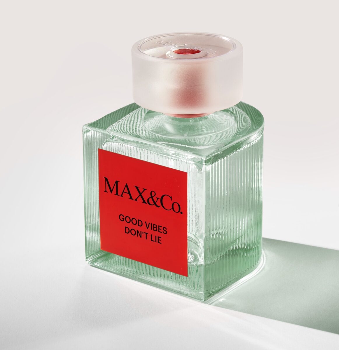 Nasce la prima collezione di Fragranza Max&C0. Qui i dettagli… Nasce la prima collezione di Fragranza Max&C0. Qui i dettagli…