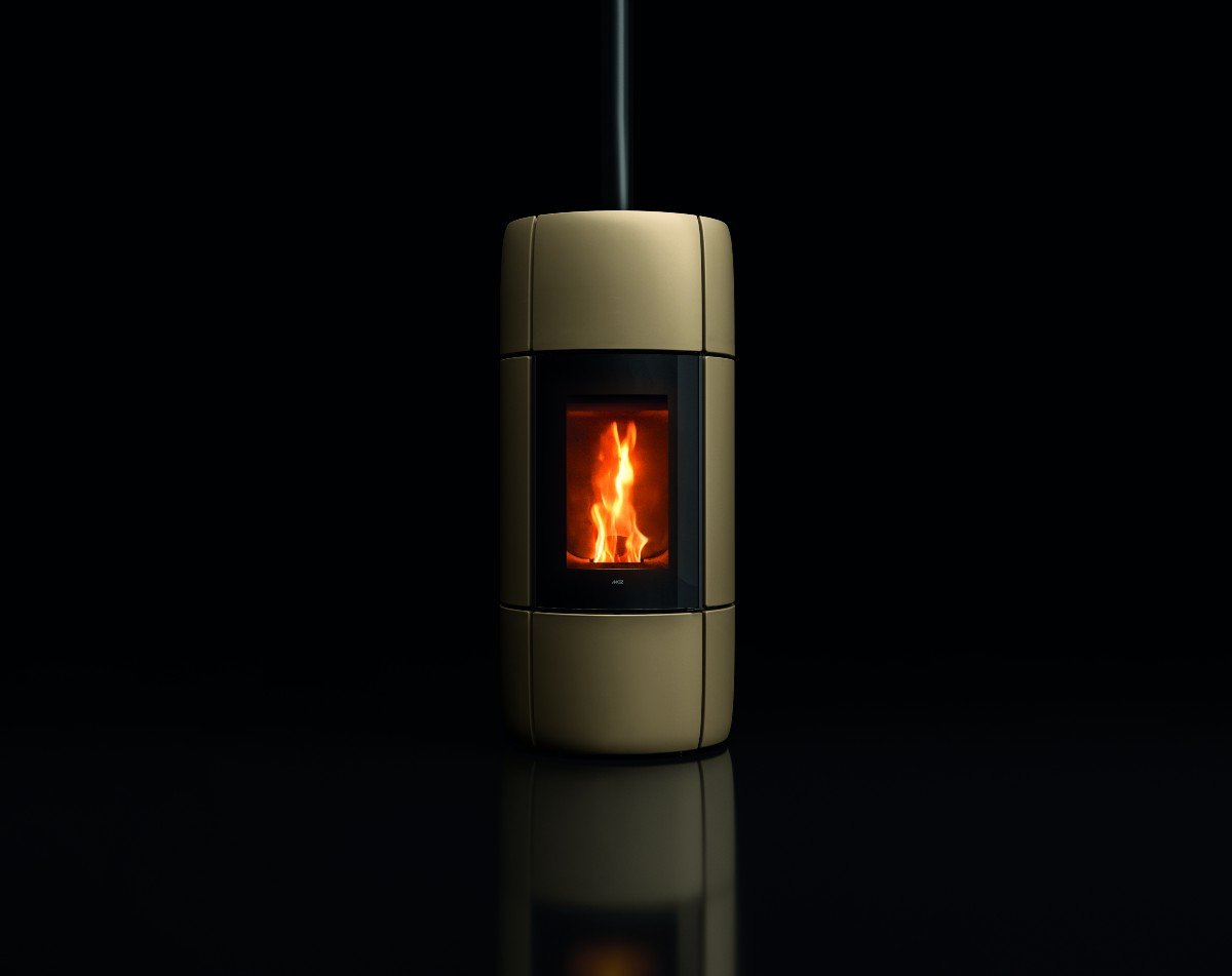 MCZ presenta tre nuove stufe a pellet: design, efficienza e sostenibilità per l’inverno 2025