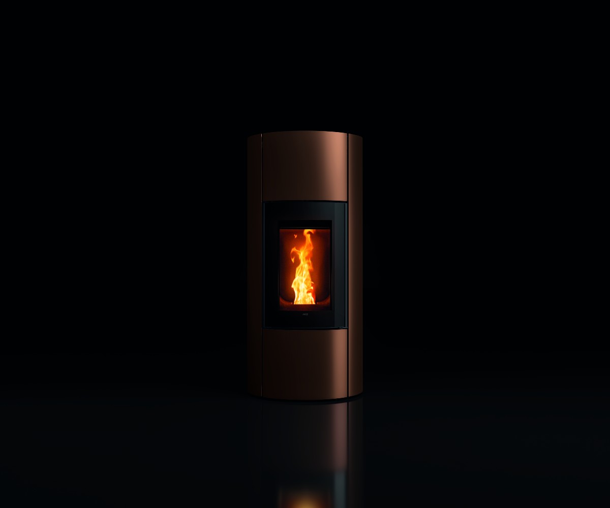 MCZ presenta tre nuove stufe a pellet: design, efficienza e sostenibilità per l’inverno 2025