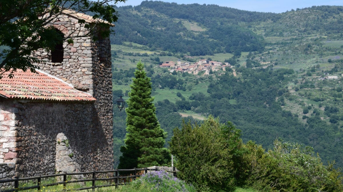 A due passi da Roma, c’è un piccolo e affascinante Borgo sospeso tra le nuvole