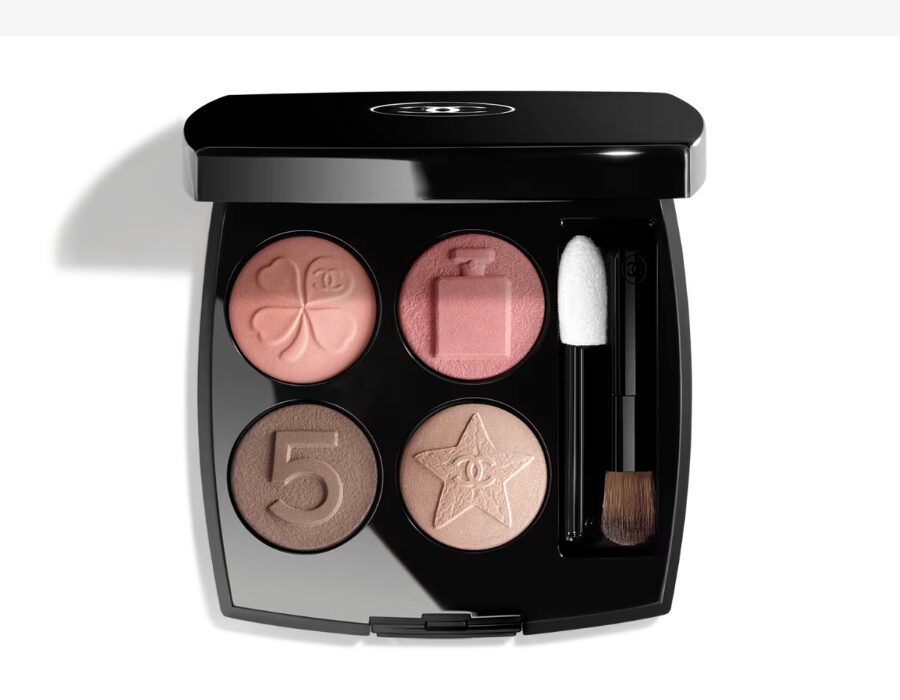 Chanel Make Up: le palette occhi Autunno 2025 ispirate agli iconci bottoni della Maison Chanel Make Up: le palette occhi Autunno 2025 ispirate agli iconci bottoni della Maison