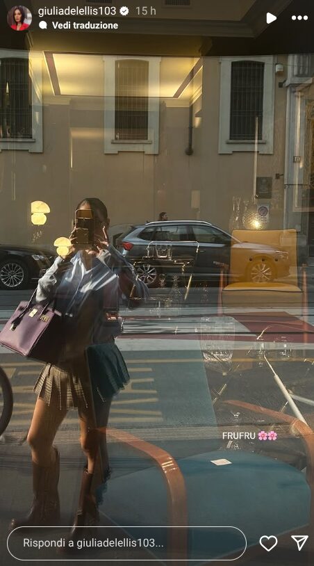 Giulia De Lellis, Look per il ‘back to work’ con l’accessorio griffato che non è per tutte le tasche! Giulia De Lellis, Look per il ‘back to work’ con l’accessorio griffato che non è per tutte le tasche!