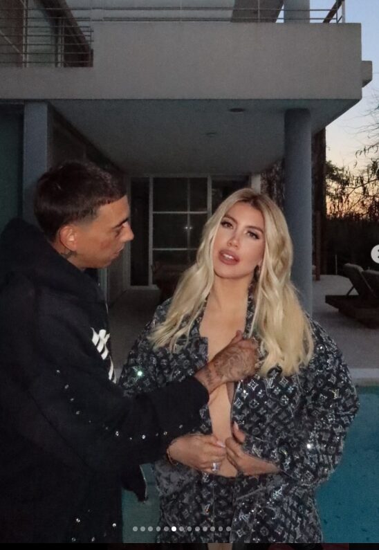 Wanda Nara, per il lancio del suo nuovo singolo lascia tutti senza fiato con il suo Look griffato Wanda Nara, per il lancio del suo nuovo singolo lascia tutti senza fiato con il suo Look griffato