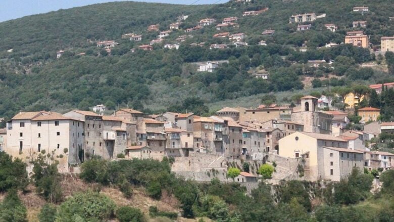 Benvenuti ad Alviano, una perla della valle del Tevere da scoprire in autunno