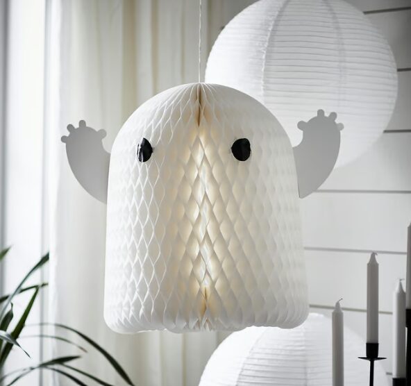 Decorazioni IKEA per Halloween 2025: stile e atmosfera con la linea KUSTFYR
