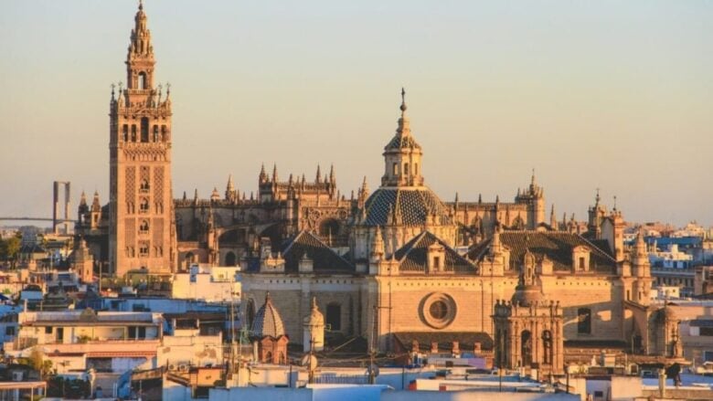 Viaggio a Siviglia: 4 buoni motivi per visitarla in Autunno
