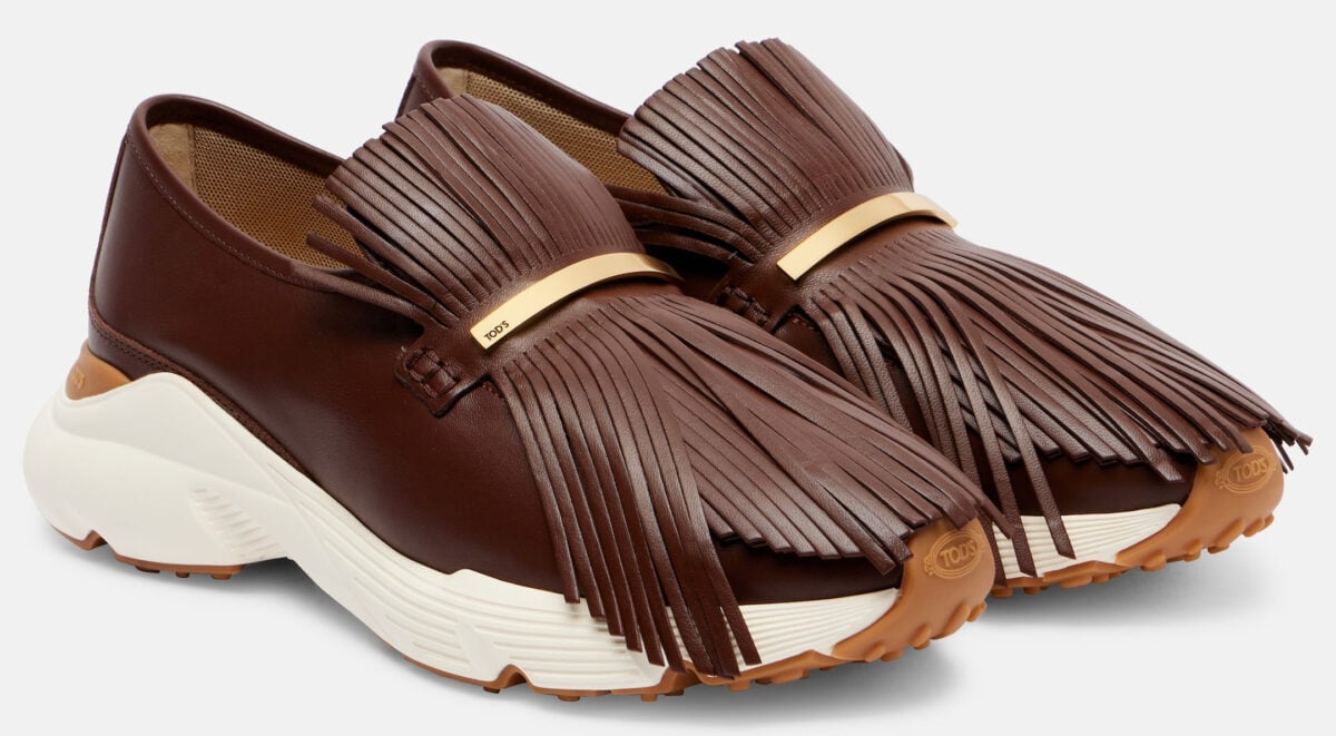 Le frange sono il dettaglio glam che impreziosisce le scarpe autunnali